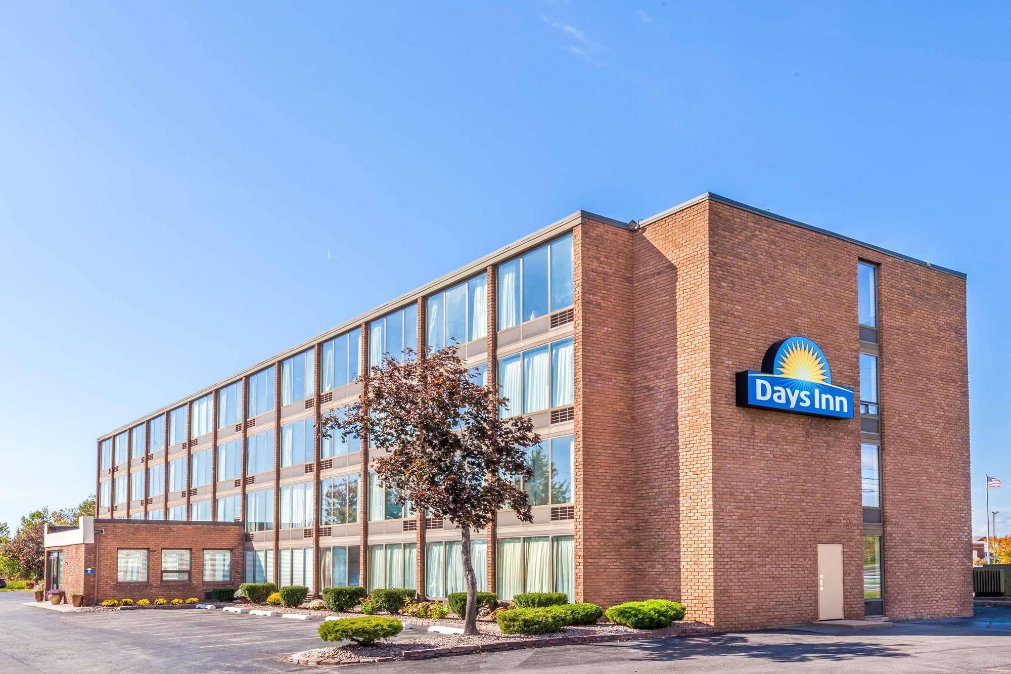 Days Inn Syracuse East Syracuse Exteriör bild