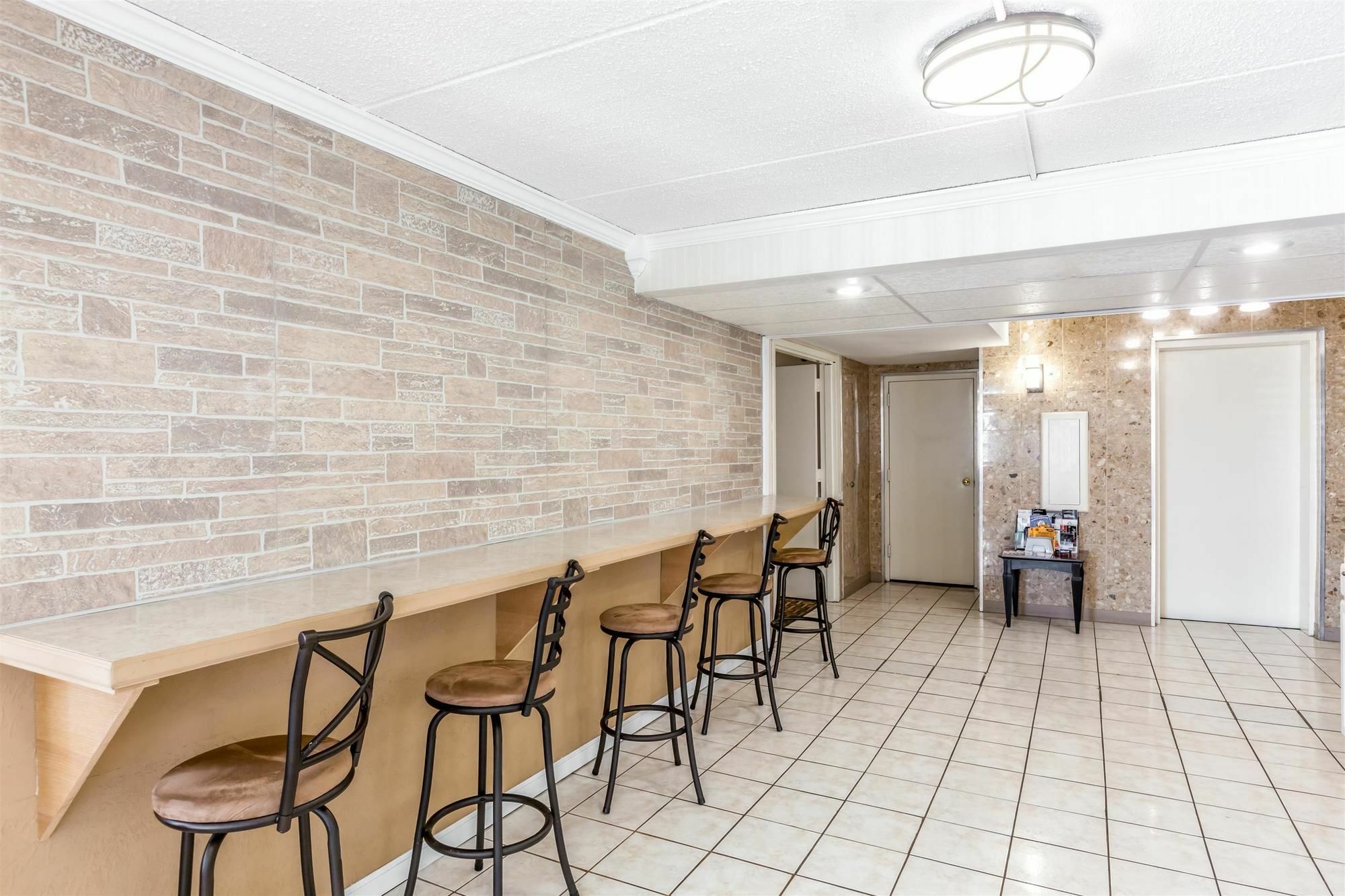 Days Inn Syracuse East Syracuse Exteriör bild